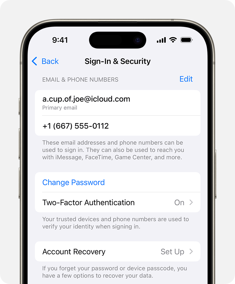 En la configuración de la cuenta de Apple, busca las direcciones de correo electrónico y los números de teléfono que puedes usar para iniciar sesión en tu cuenta de Apple