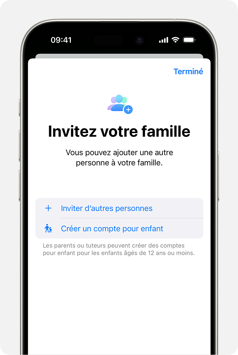 iPhone affichant une invitation à rejoindre un groupe de partage familial, y compris l’option permettant de créer un compte enfant