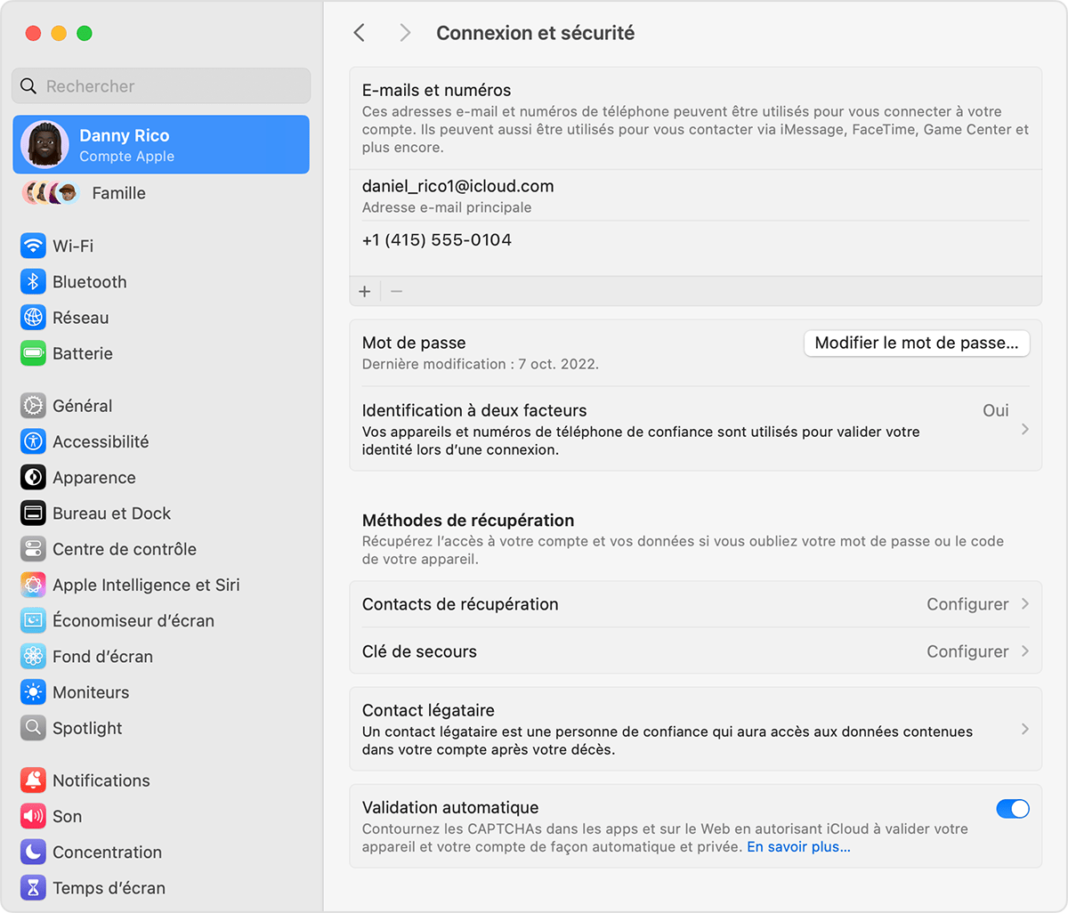 Mac montrant Réglages Système et comment ajouter un contact de récupération