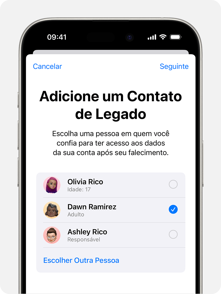 iPhone mostrando os membros do Compartilhamento Familiar que você pode adicionar como Contato de Legado