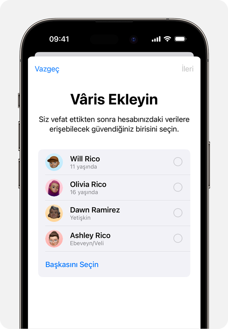 Vâris olarak eklenecek Aile Paylaşımı üyelerinizi gösteren iPhone ekranı