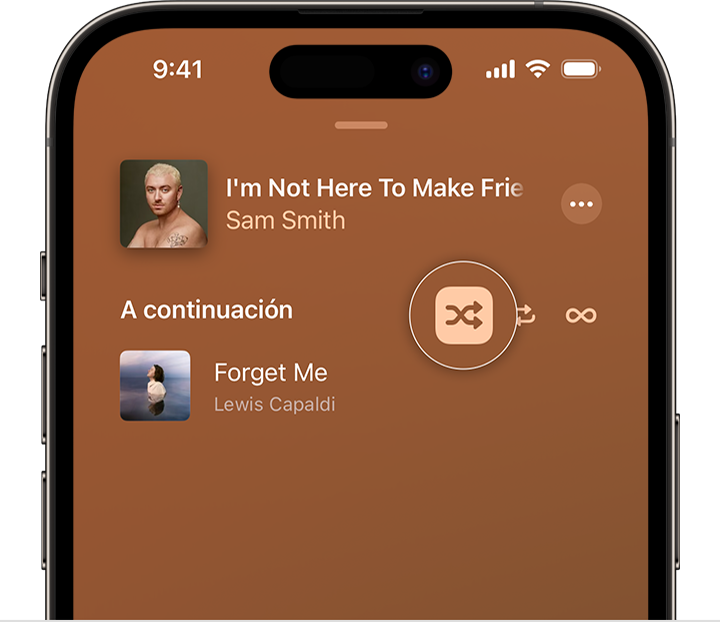 Un iPhone que muestra el botón Aleatorio en la parte superior de A continuación en la app Apple Music