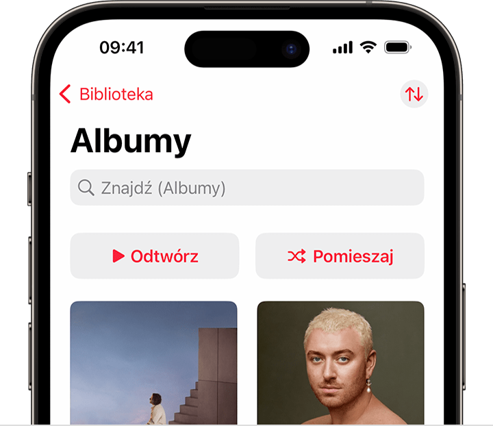 iPhone wyświetlający przycisk Pomieszaj na górze albumów na karcie Bibliotek w aplikacji Apple Music