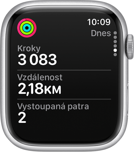 Aktuální kroky, vzdálenost a vystoupaná patra v aplikaci Aktivita na Apple Watch.
