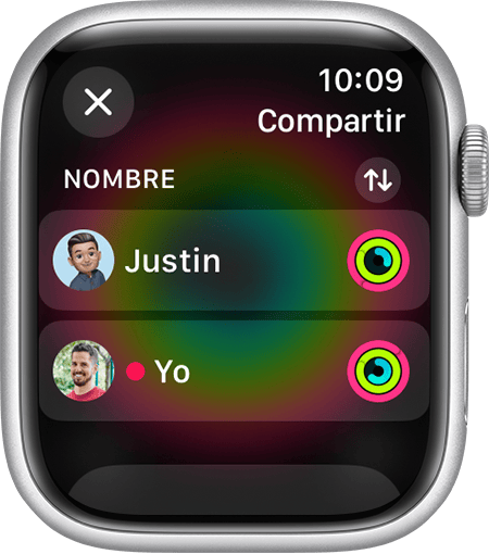 Pantalla del Apple Watch que muestra a los amigos que comparten su actividad