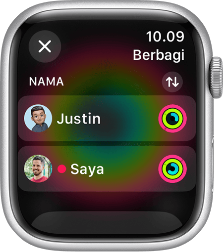 Layar Apple Watch menampilkan teman yang membagikan aktivitas mereka