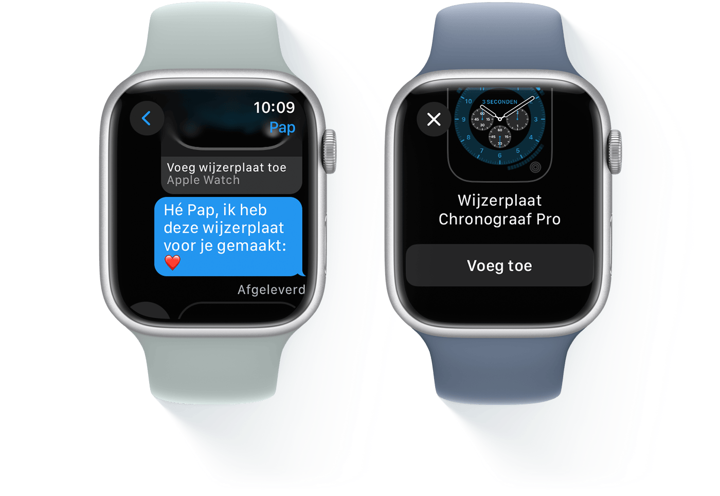 Twee Apple Watches: op de ene wordt een conversatie in een bericht weergegeven en op de andere wordt de wijzerplaat Chronograaf Pro weergegeven