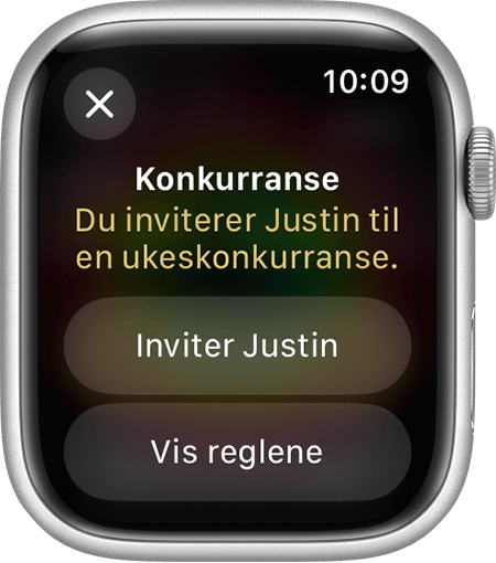 En Apple Watch-skjerm der det vises hvordan du sender en invitasjon til en konkurranse