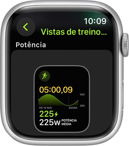 Um Apple Watch a mostrar a métrica de treino de potência de corrida durante uma corrida.