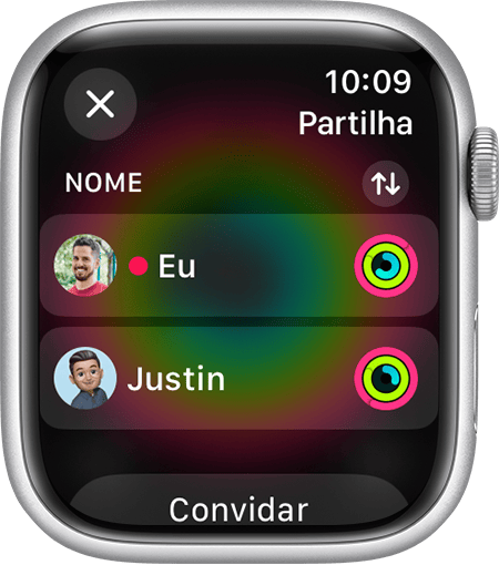 Ecrã do Apple Watch a mostrar os amigos que estão a partilhar a respetiva atividade