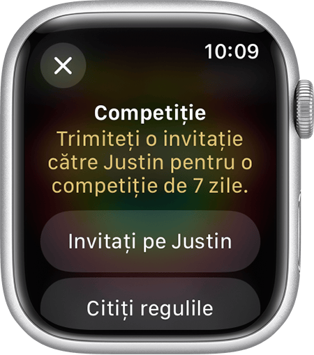 Ecran Apple Watch arătând cum se trimite o invitație pentru a începe o competiție