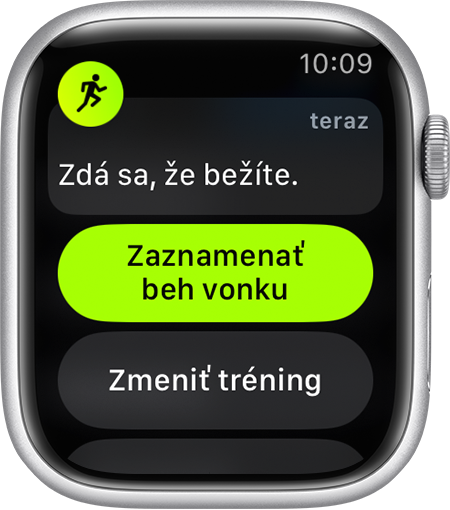 Pripomenutie spustenia zaznamenávania behu vonku na hodinkách Apple Watch.