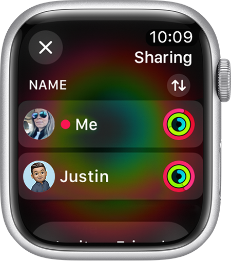 활동을 공유 중인 친구가 표시된 Apple Watch 화면