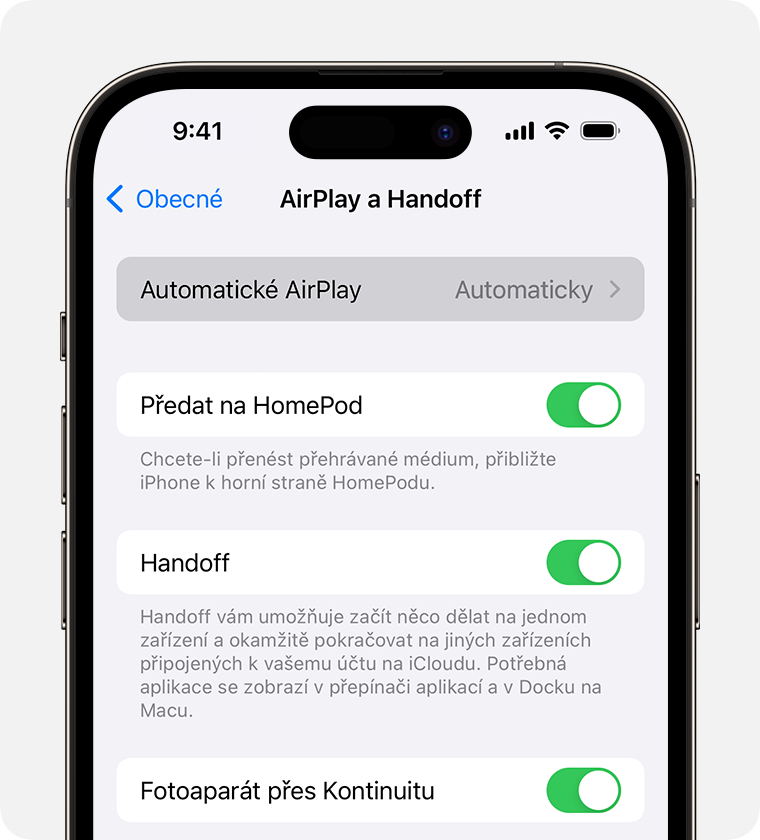 Volba Automatické AirPlay na obrazovce AirPlay a Handoff je nastavena na Automaticky