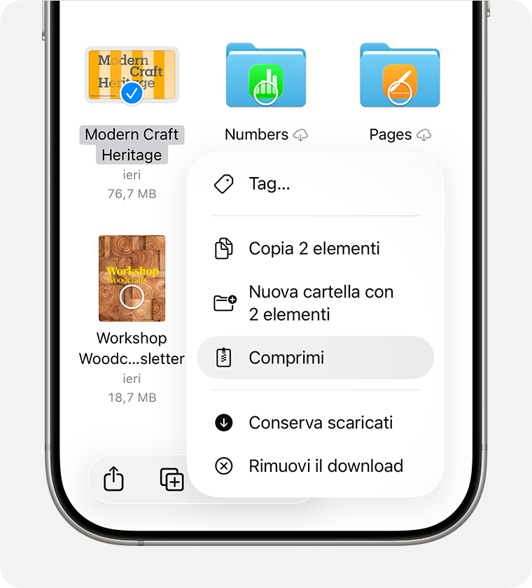 Immagine di un iPhone 16 con iOS 26. Dopo aver toccato il pulsante Altro, Comprimi viene visualizzato nel menu che appare.