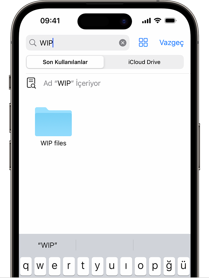 iPhone'da, alttaki ekranda "WIP" aramasını ve "WIP files" klasörü simgesini gösteren Dosyalar uygulamasının görüntüsü. 