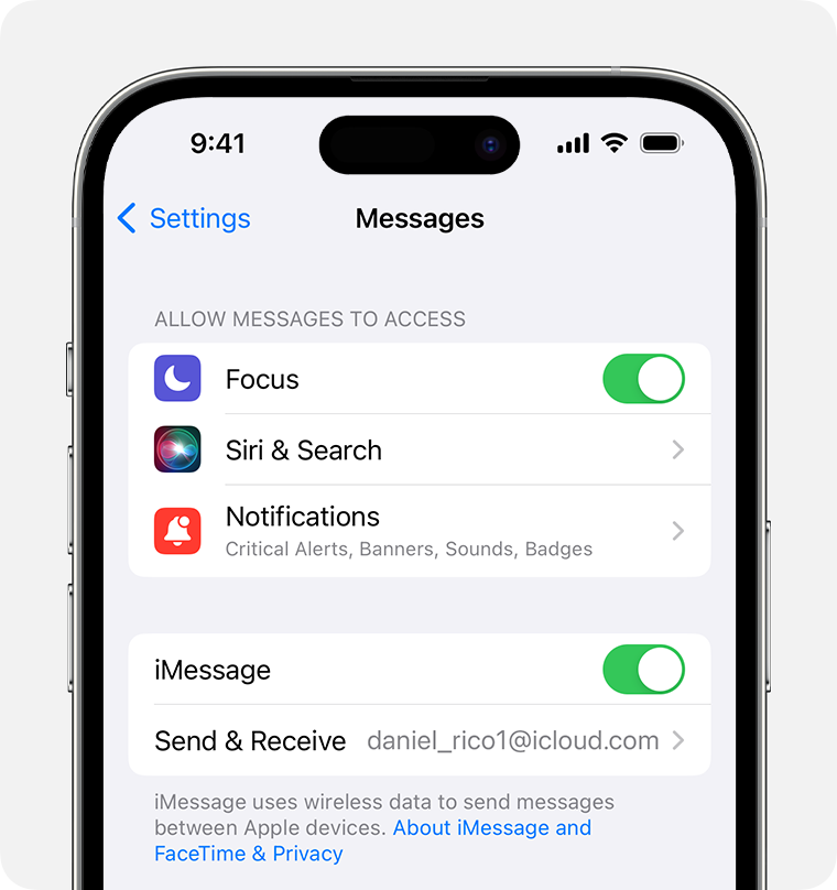 Para que los mensajes aparezcan en globos azules, debes activar iMessages en Configuración > Mensajes.