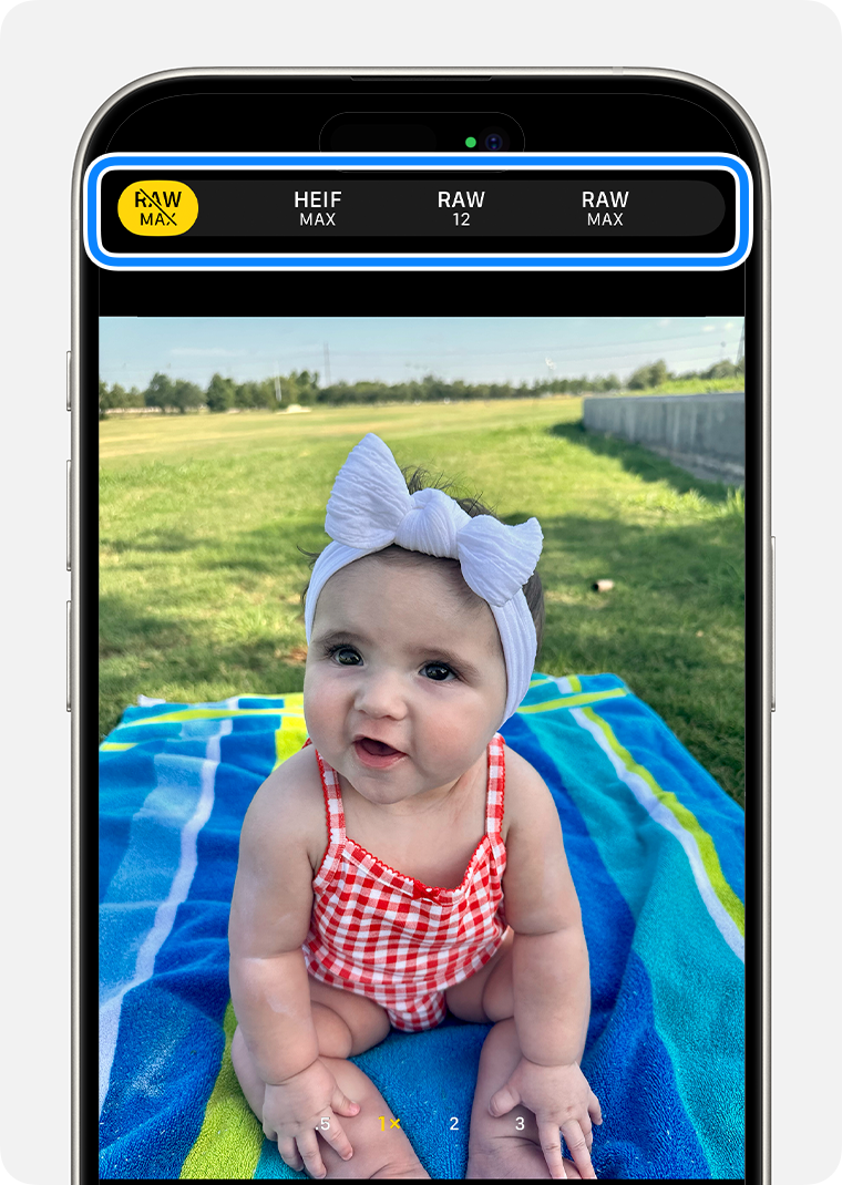 ตัวเลือกความละเอียดที่มีในแอปกล้องโดยตรง ได้แก่ HEIF Max, RAW 12 และ RAW Max