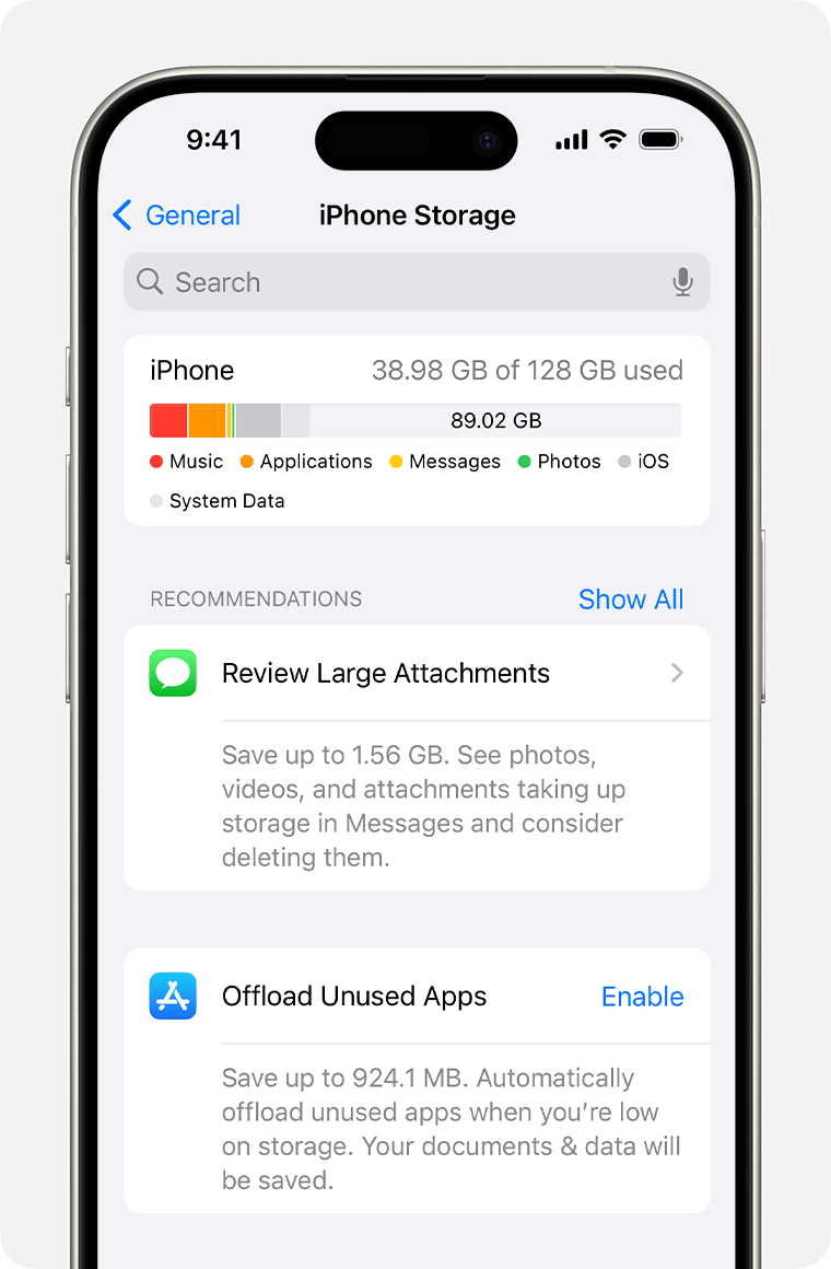 Uma tela do iPhone mostrando recomendações para liberar espaço no dispositivo