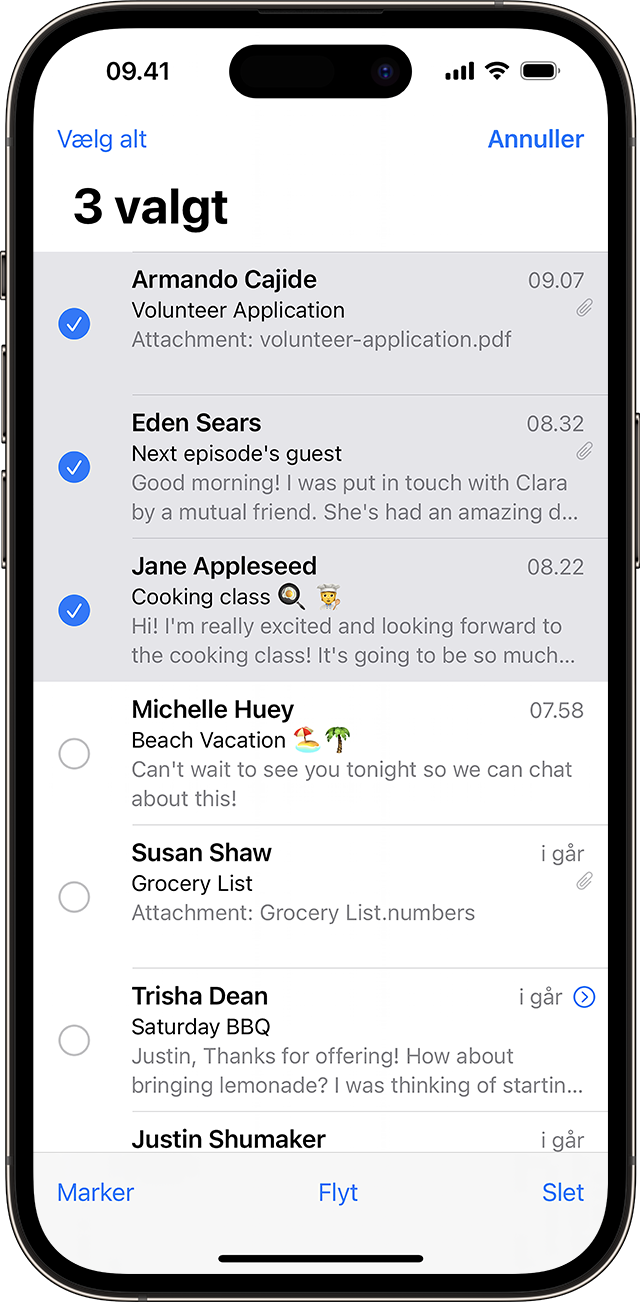 iPhone, der viser appen Mail med tre valgte meddelelser