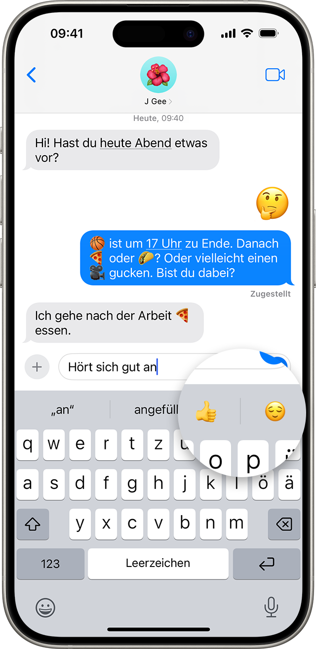 Ein iPhone-Bildschirm mit einer Konversation in der Nachrichten-App mit einem vorgeschlagenen Emoji, das oben auf der Tastatur vergrößert ist.