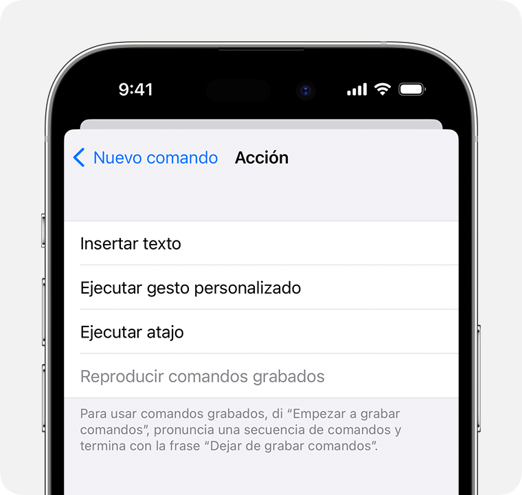 Un iPhone que muestra el menú Acción de un comando nuevo, donde puedes seleccionar la acción que quieres que se ejecute cuando digas el comando.