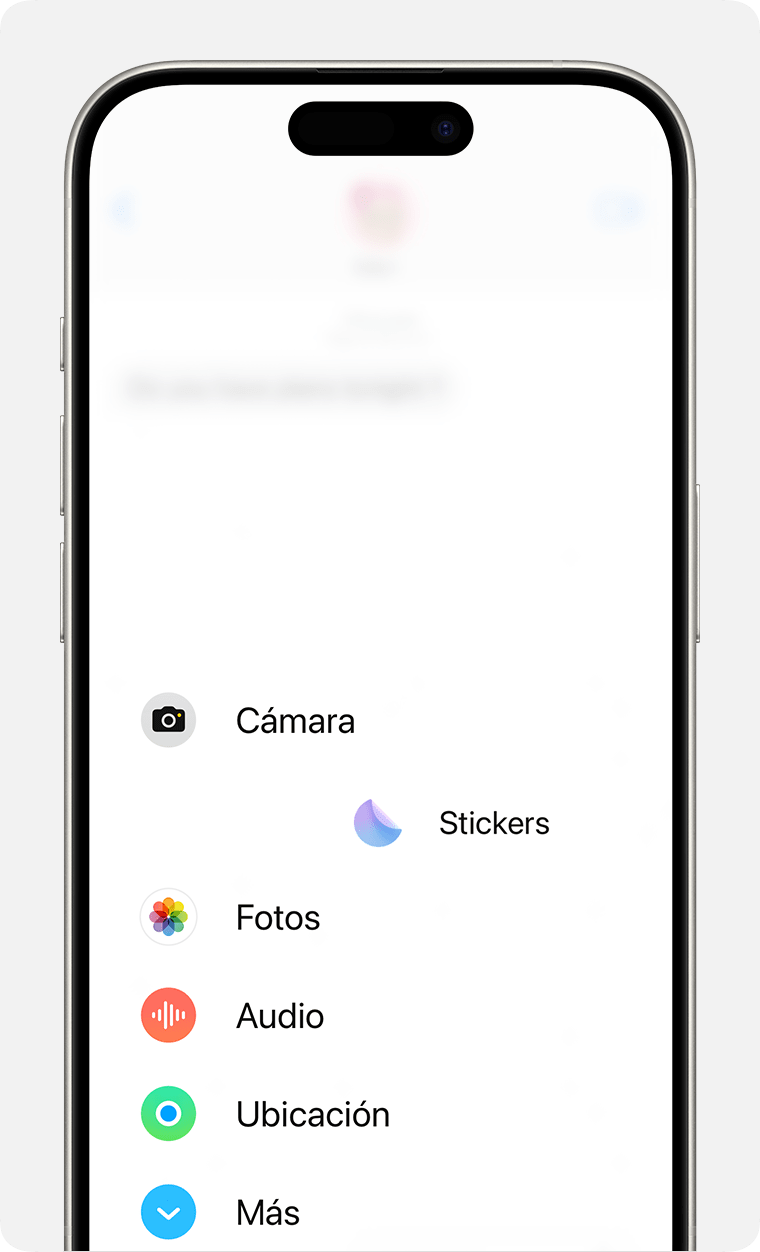 Un iPhone en el que se muestra cómo reorganizar las apps de iMessage
