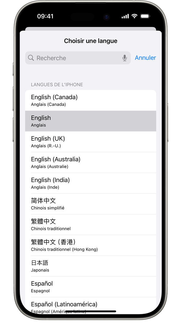 Un iPhone affichant la liste des langues du système offertes; l’option Français est en surbrillance.