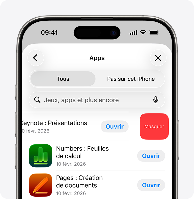 L’App Store sur iPhone qui affiche une option Masquer pour des achats d’apps après un balayage vers la gauche.
