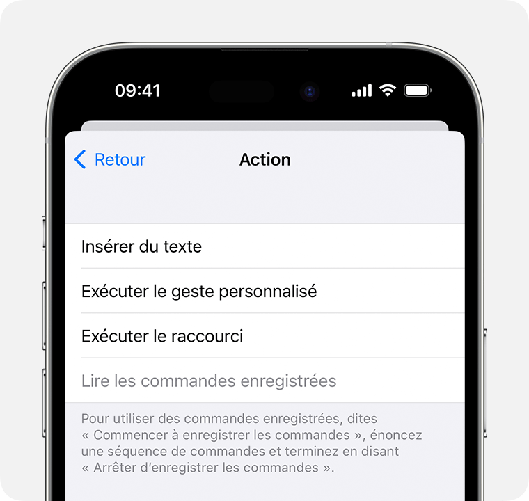 }iPhone affichant le menu Action pour une nouvelle commande, à partir duquel vous pouvez sélectionner une action à effectuer lorsque vous prononcez la commande.