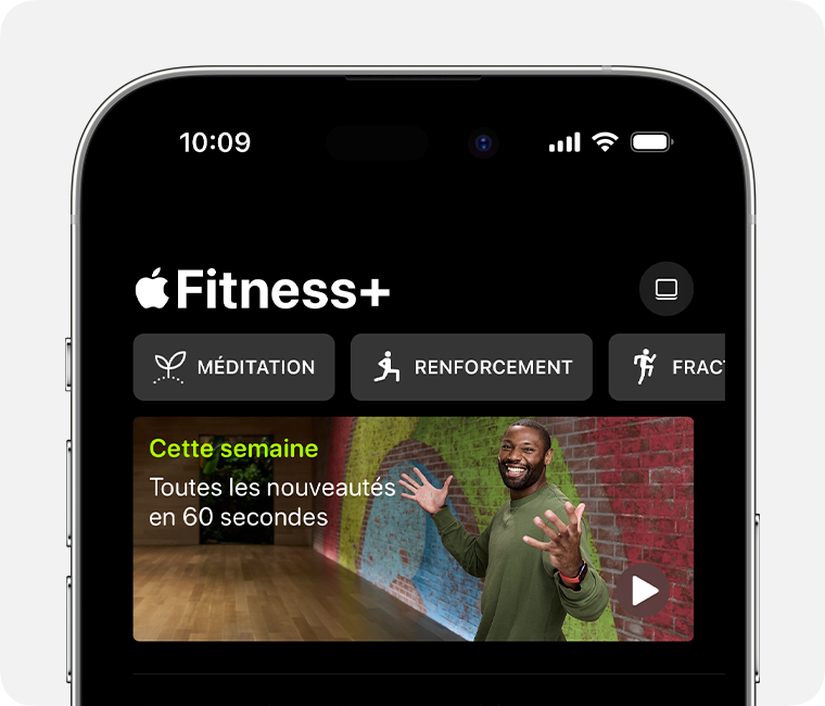 L’app Apple Fitness+. Les files d’attente se trouvent en haut à droite. Les types d’exercices sont affichés au milieu, avec une vidéo des nouveautés en dessous.