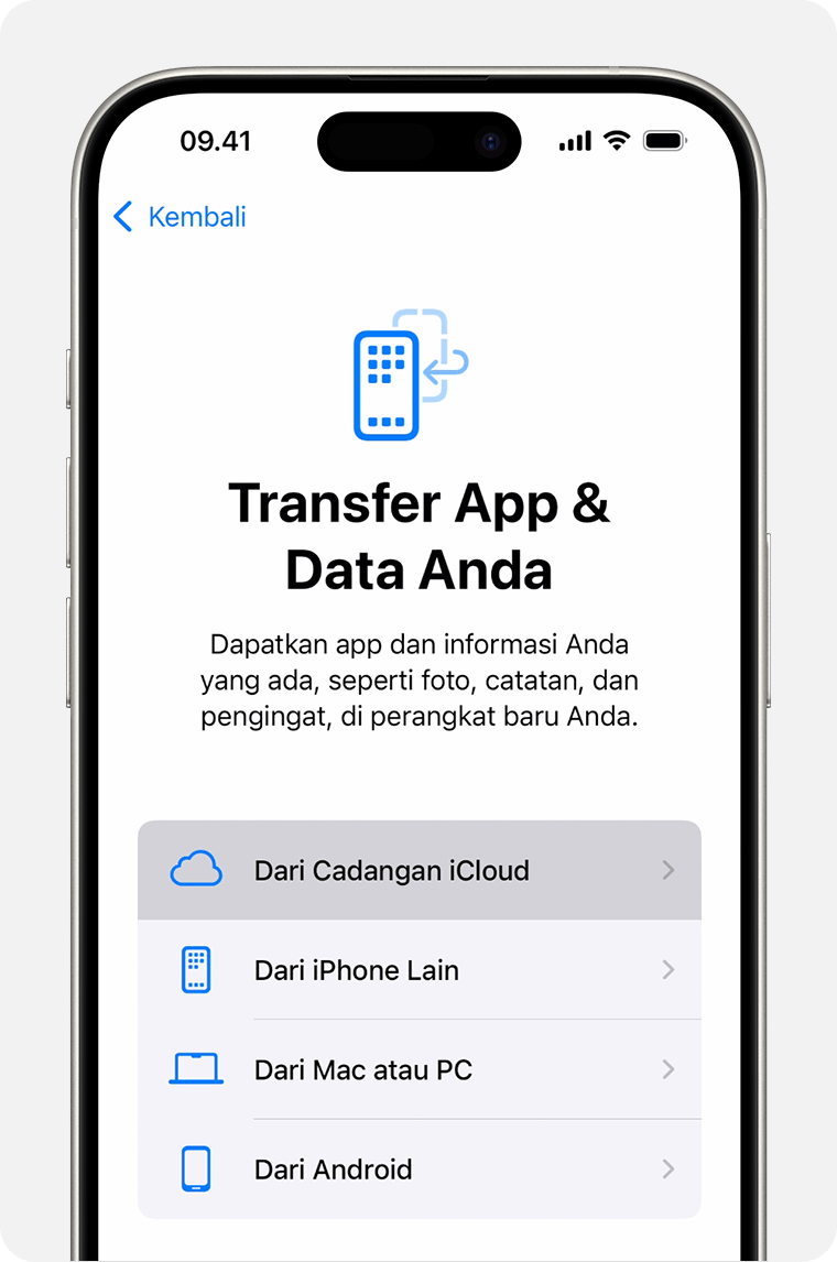 iPhone yang menampilkan Dari Cadangan iCloud dipilih