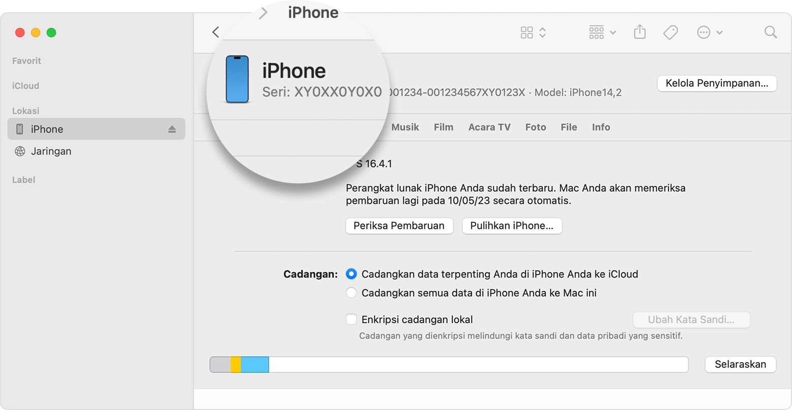 Jepretan layar jendela Finder menampilkan nomor seri iPhone