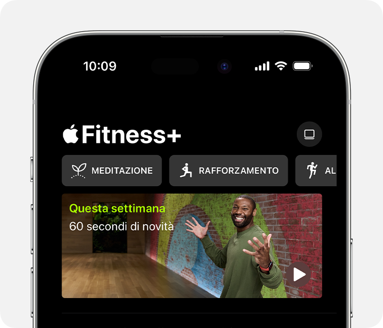 L'app Apple Fitness+. Le raccolte sono in alto a destra. I tipi di allenamento si trovano al centro, mentre sotto c'è un video delle novità.