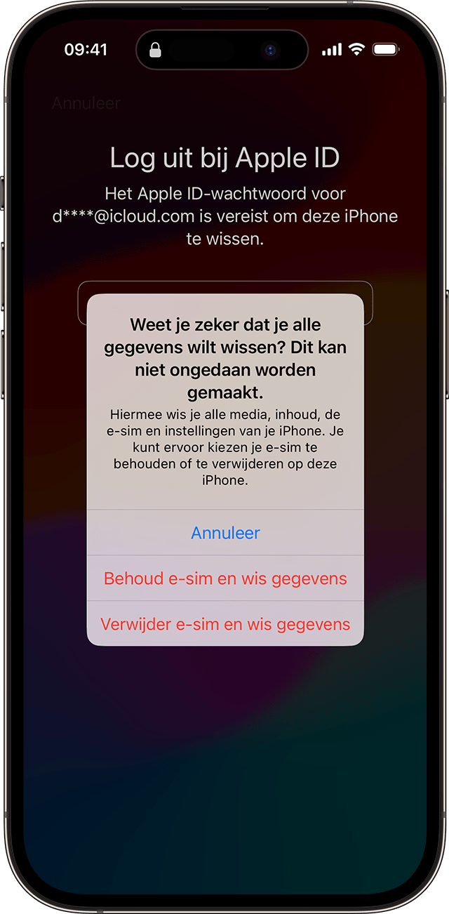 Als je het proces doorloopt om je toegangscode in iOS 17 of nieuwer opnieuw in te stellen, kun je ervoor kiezen om je e-sim te behouden of te verwijderen.