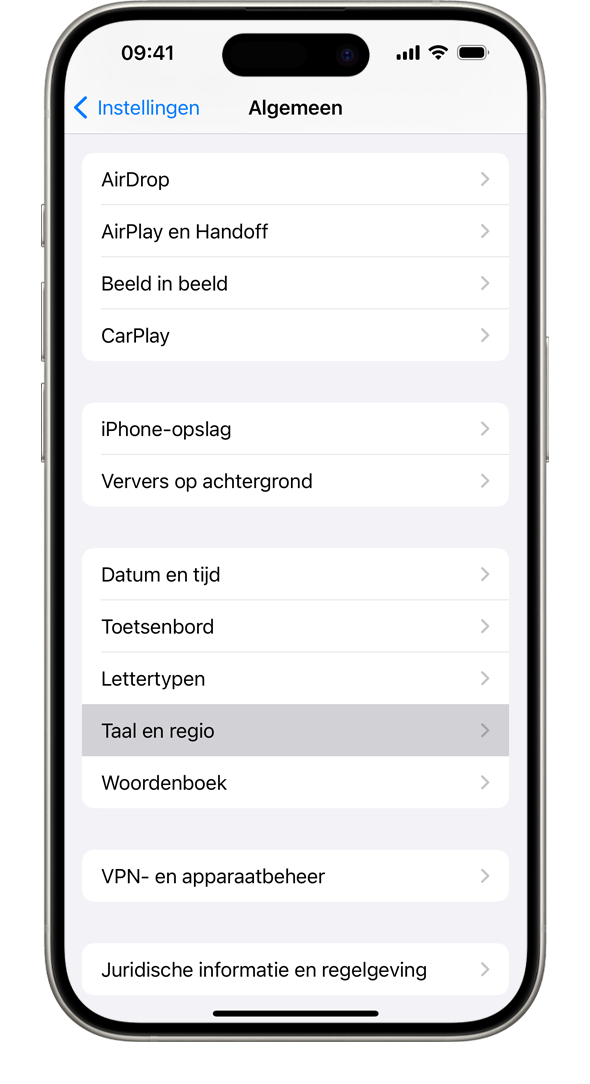 Een iPhone met het menu 'Algemeen' in Instellingen, waarin de optie 'Taal en regio' is gemarkeerd.