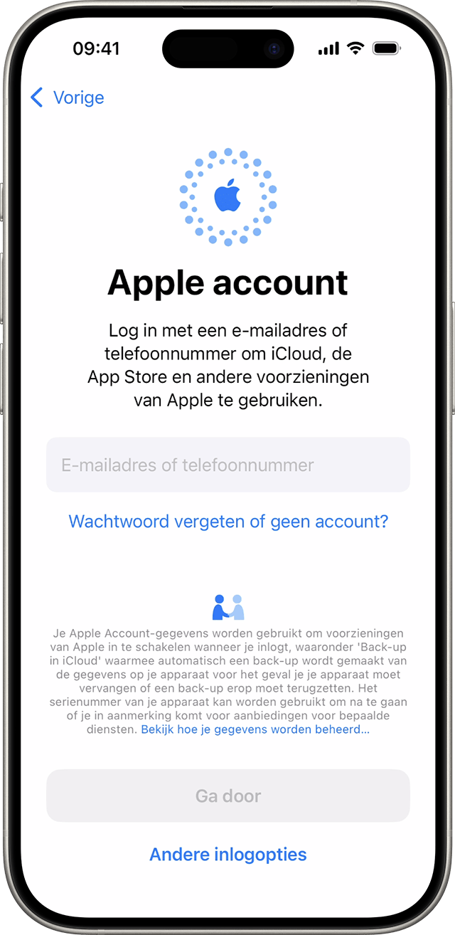 Gebruik je e-mailadres of telefoonnummer om bij de configuratie van je iPhone in iOS 18 in te loggen met je Apple Account.