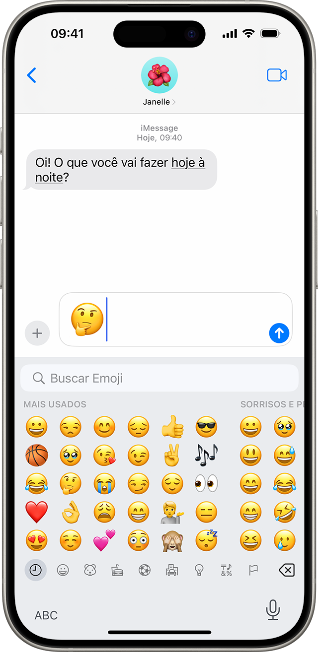 Uma tela do iPhone mostrando uma conversa do Mensagens com um emoji de rosto pensando no campo de texto.