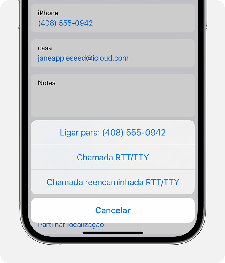 Ecrã do iPhone a mostrar o menu para selecionar Chamada RTT/TTY ou Chamada reencaminhada RTT/TTY