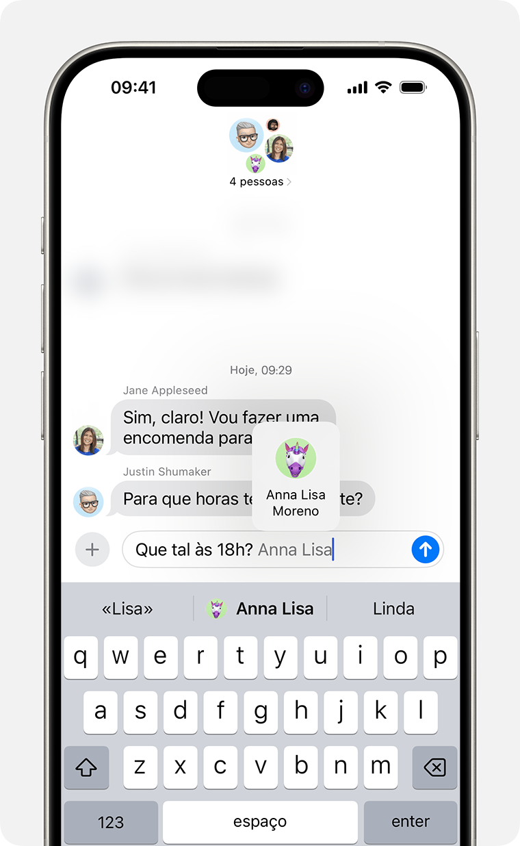 Um iPhone a mostrar como enviar uma menção numa mensagem de texto. Escreva @ seguido do respetivo nome.