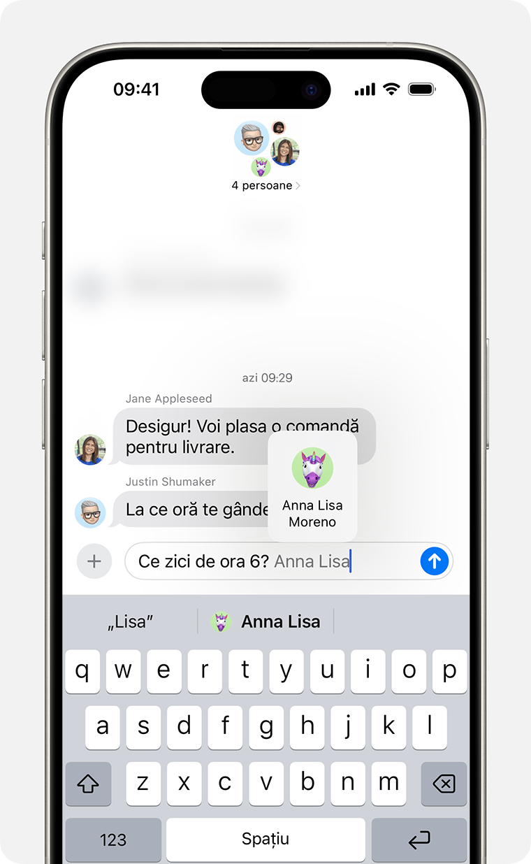 iPhone îți arată cum să trimiți o mențiune într-un mesaj text. Tastează @ urmat de numele persoanelor.