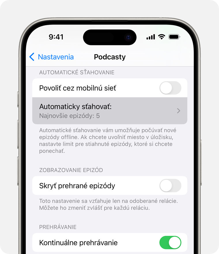 iPhone so zobrazenou možnosťou Automaticky sťahovať v Nastaveniach.