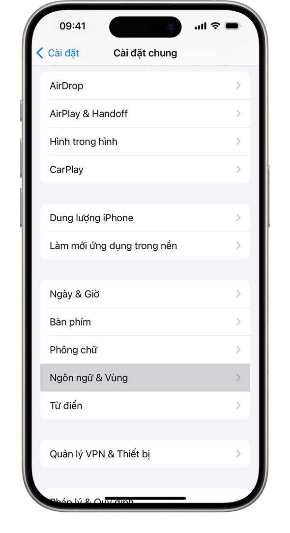 Tùy chọn Ngôn ngữ & vùng được đánh dấu trong menu Cài đặt chung trên một chiếc iPhone.