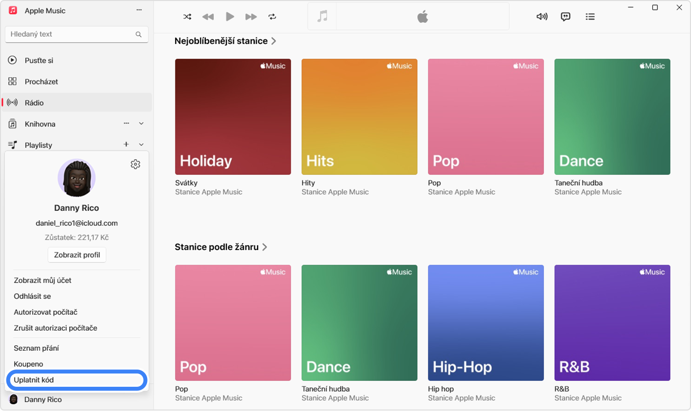 Aplikace Apple Music na PC zobrazující možnost Uplatnit vybrané pro uplatnění dárkové karty