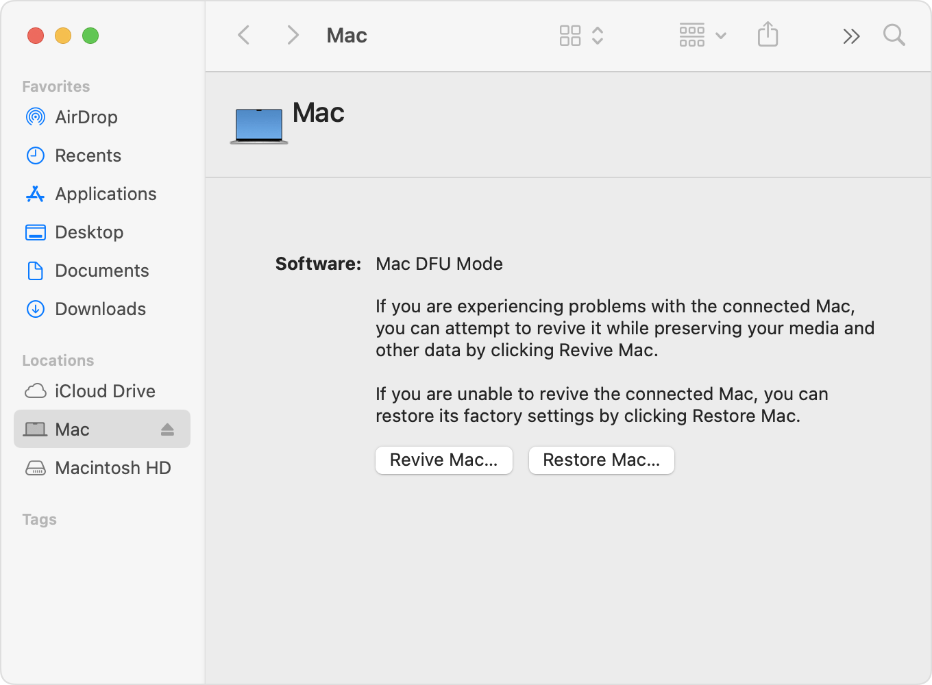 Finderi aken, kus kuvatakse külgribal tehtud valikut „Mac“