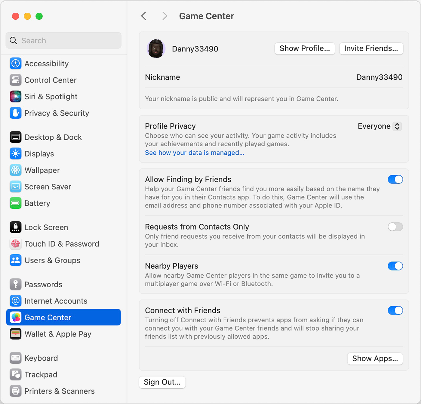 إعدادات Game Center على نظام التشغيل macOS. يمكنك تعديل ملف التعريف الخاص بك واسمك المستعار والخيارات الأخرى.