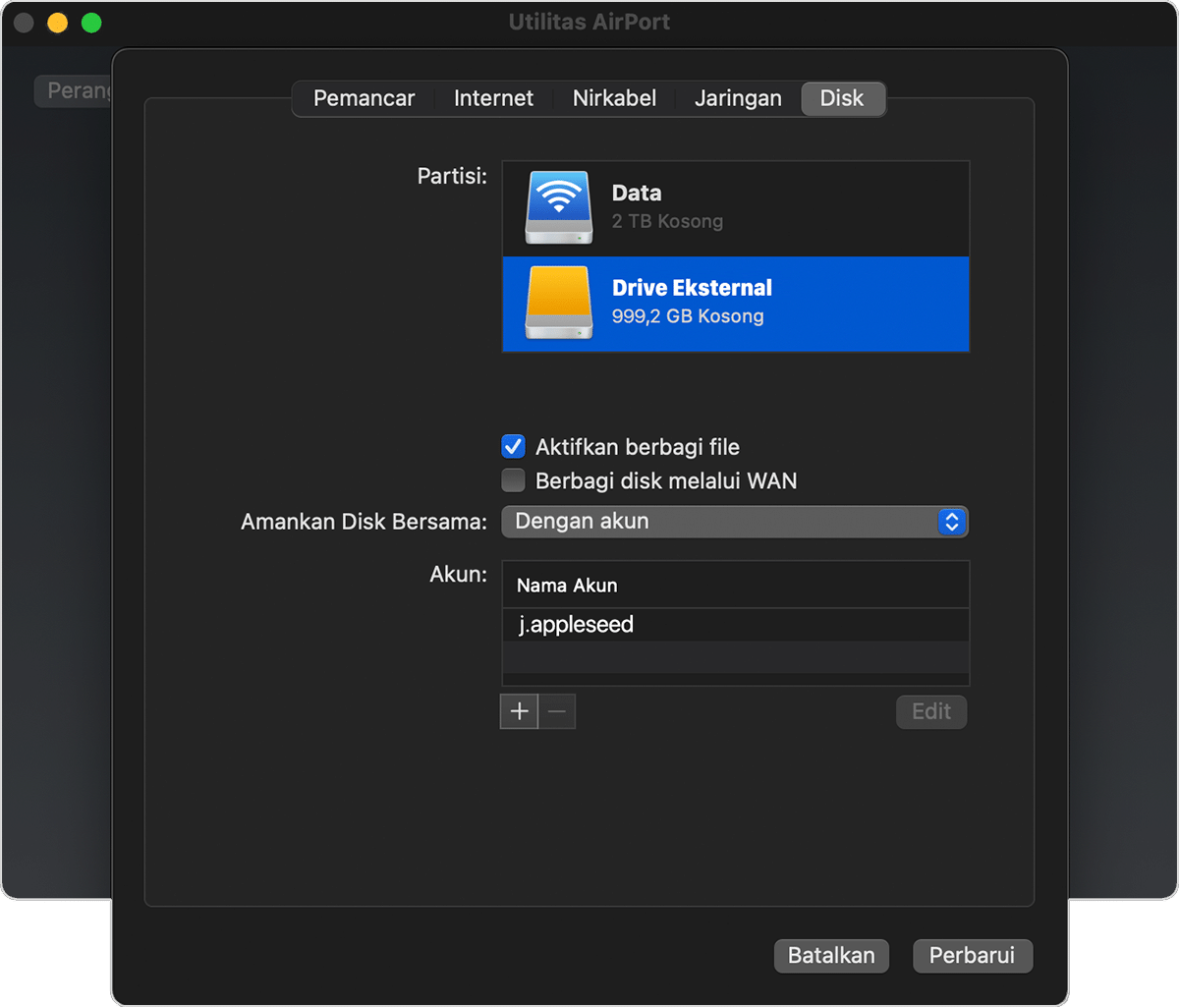 tab Disk pada jendela Utilitas AirPort dengan "Aktifkan berbagi file" dinyalakan