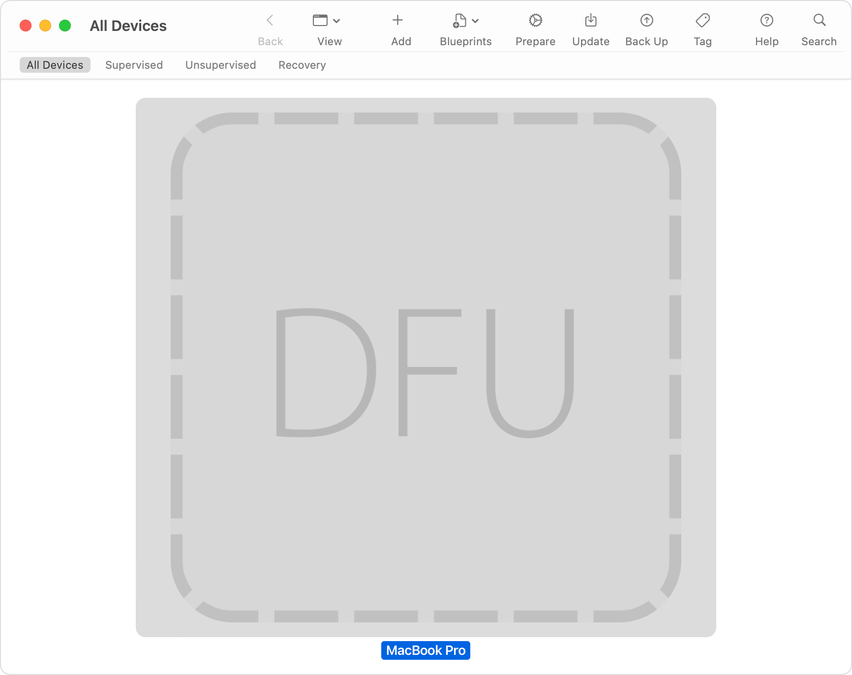 Παράθυρο του Apple Configurator που εμφανίζει το «DFU» επιλεγμένο για το επηρεαζόμενο Mac